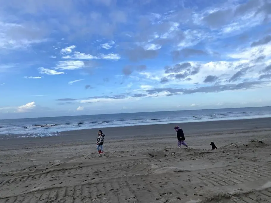 Holiday home Woning Oostende - Oosteroever Belgium